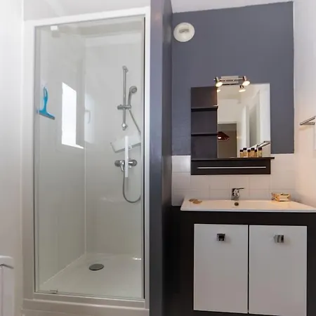 Le Monjuzet - Joli T2 Avec Petite Terrasse Confort, Proche Du Centre Apartamento